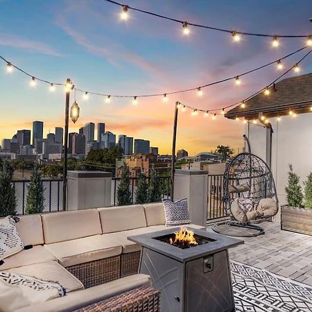 Luxury Downtown Home W Rooftop Deck In The Skyline Houston Extérieur photo